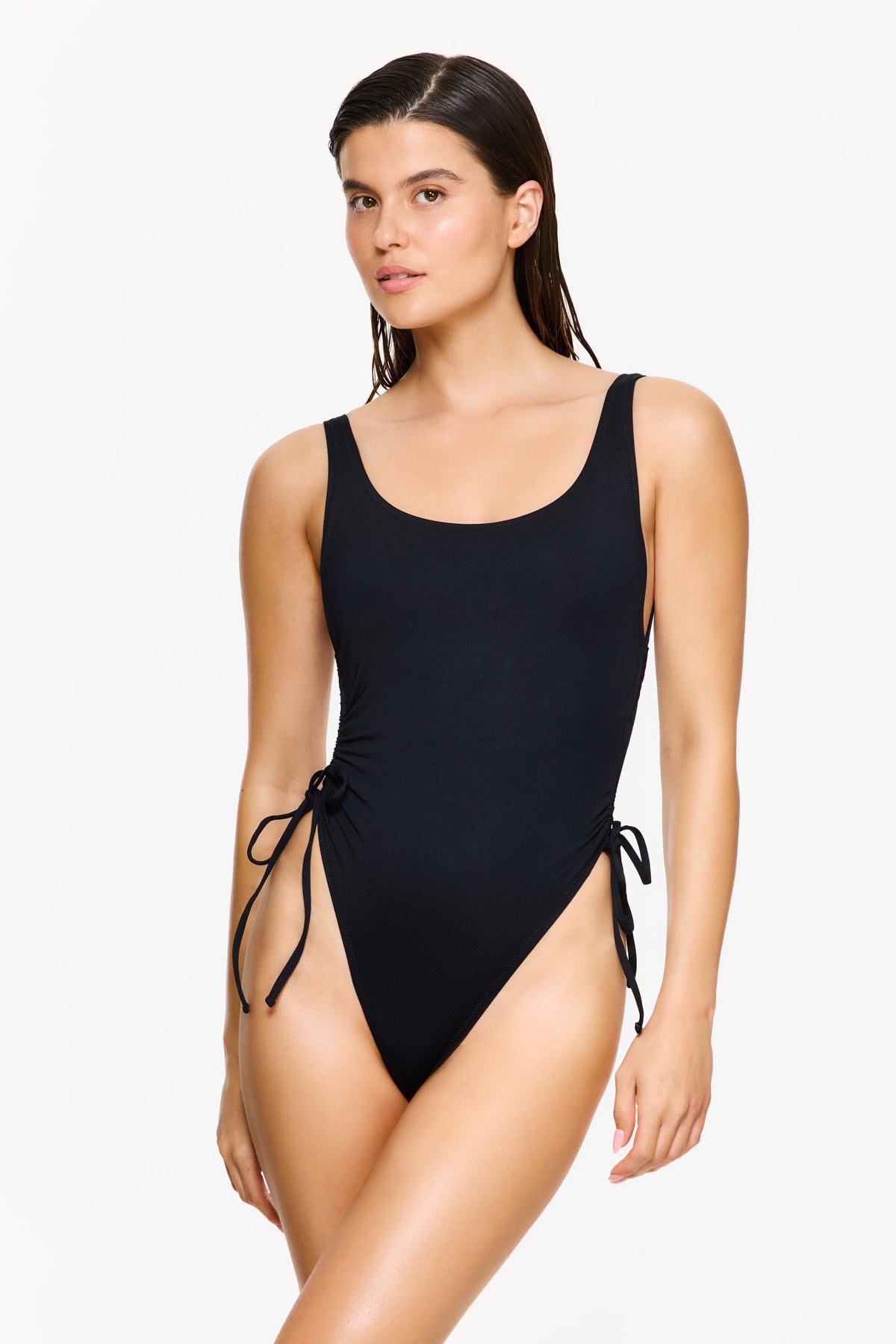 FLIRTT ROUND NECK ONE PIECE - Black