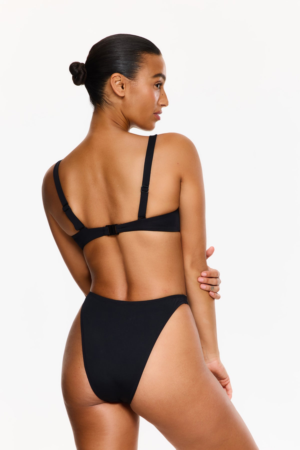 FLIRTT UNDERWIRE CUPS SQUARE NECK BIKINI BRA - Black